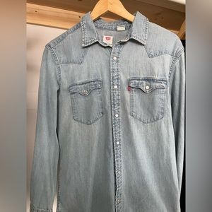 Levi’s Cotton Twill Regular Fit Long Sleeve Western Shirt